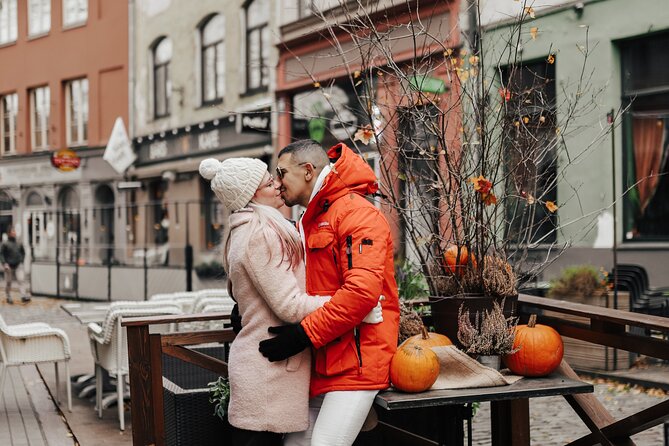1H Private Photoshoot in Old Town of Riga - Key things I’d pay attention to