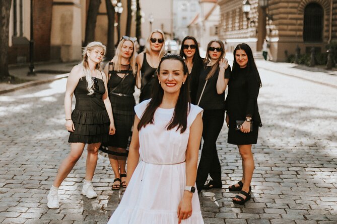 1H Private Photoshoot in Old Town of Riga - The photographer’s style: fun, efficient, and guided