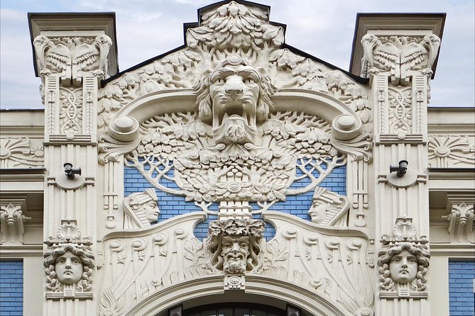 Old Town And Art Nouveau Walking Tour Of Riga - Riga Old Town Meets Art Nouveau, in One Focused Walk