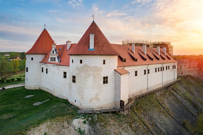 Private Full-Day Trip to Bauska, Rundale and Jelgava Palace - A private Riga day that stays efficient