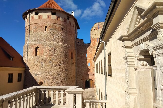 Private Full-Day Trip to Bauska, Rundale and Jelgava Palace - Picking the right mindset: what to ask your guide
