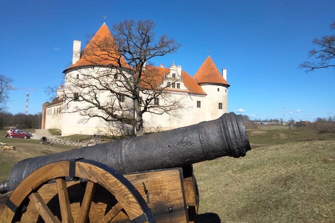 Private Full-Day Trip to Hill of Crosses, Rundale Palace & Bauska - Rundale Palace: Baroque rooms and a garden you can wander