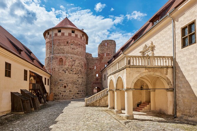 Private Full-Day Trip to Hill of Crosses, Rundale Palace & Bauska - Private pacing and the value of a guide who adjusts