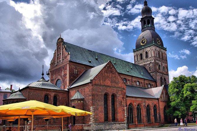 Private grand Riga city tour - How a private grand Riga tour saves your time