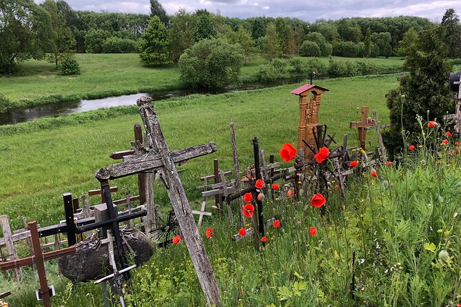 Private transfer Riga - Hill of Crosses - Riga - Small-group feel and comfort, including for solo travelers