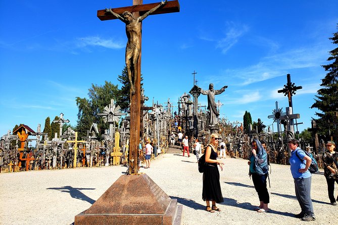 Private trip - Hill of Crosses / 2 countries in 1 day - Price and value for a $150.18 private half-day
