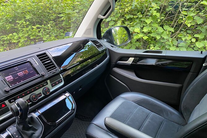 Riga Airport Private Transfer - private group 1 to 8 pax - Timing and Planning: Operating Hours and What to Expect