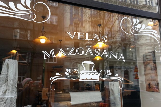 Riga Art Nouveau walking tour - Stop 1: the Freedom symbol and Latvia’s meaning behind the stone