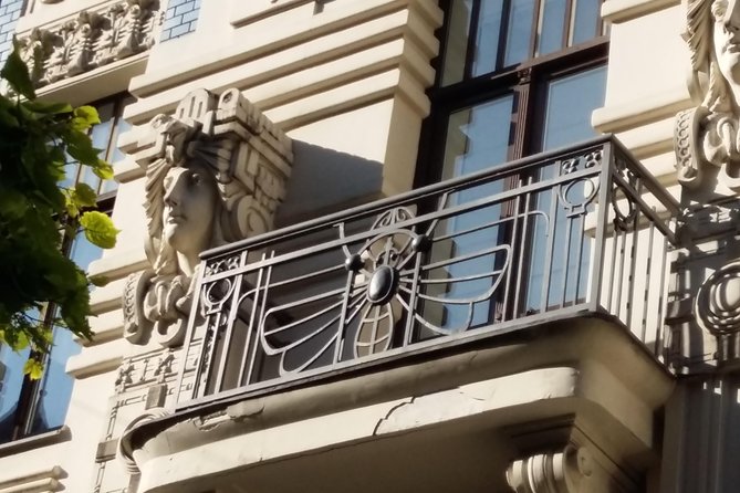 Riga Art Nouveau walking tour - Riga Opera House elements: the facade as a message