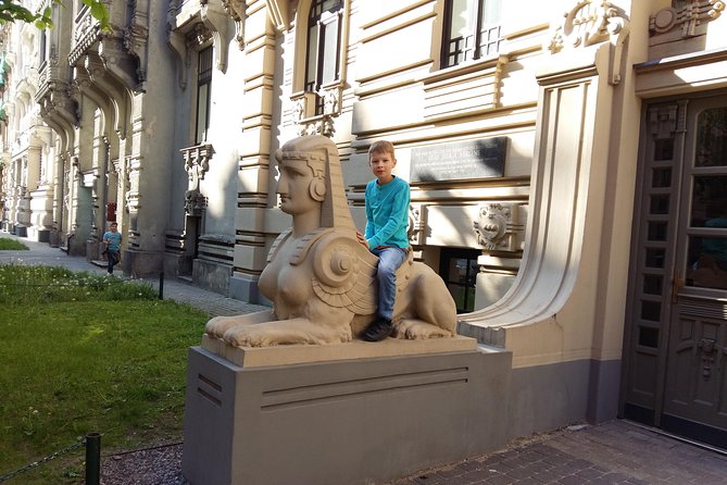 Riga Art Nouveau walking tour - Alberta Iela: the Art Nouveau main street for symbol spotting
