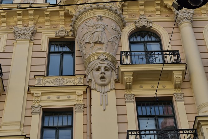 Riga Art Nouveau walking tour - Why the guides get so much credit