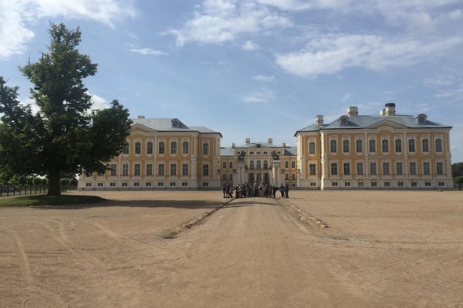 Tour from Riga - Vilnius via Bauska, Rundale, The Hill of Crosses - The day’s route, and how to enjoy it without rushing
